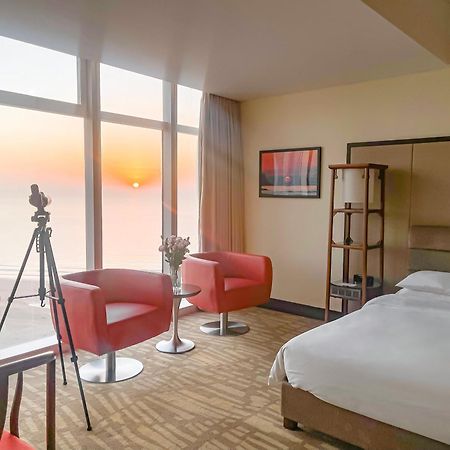 Hyatt Regency Qingdao Hotell Exteriör bild