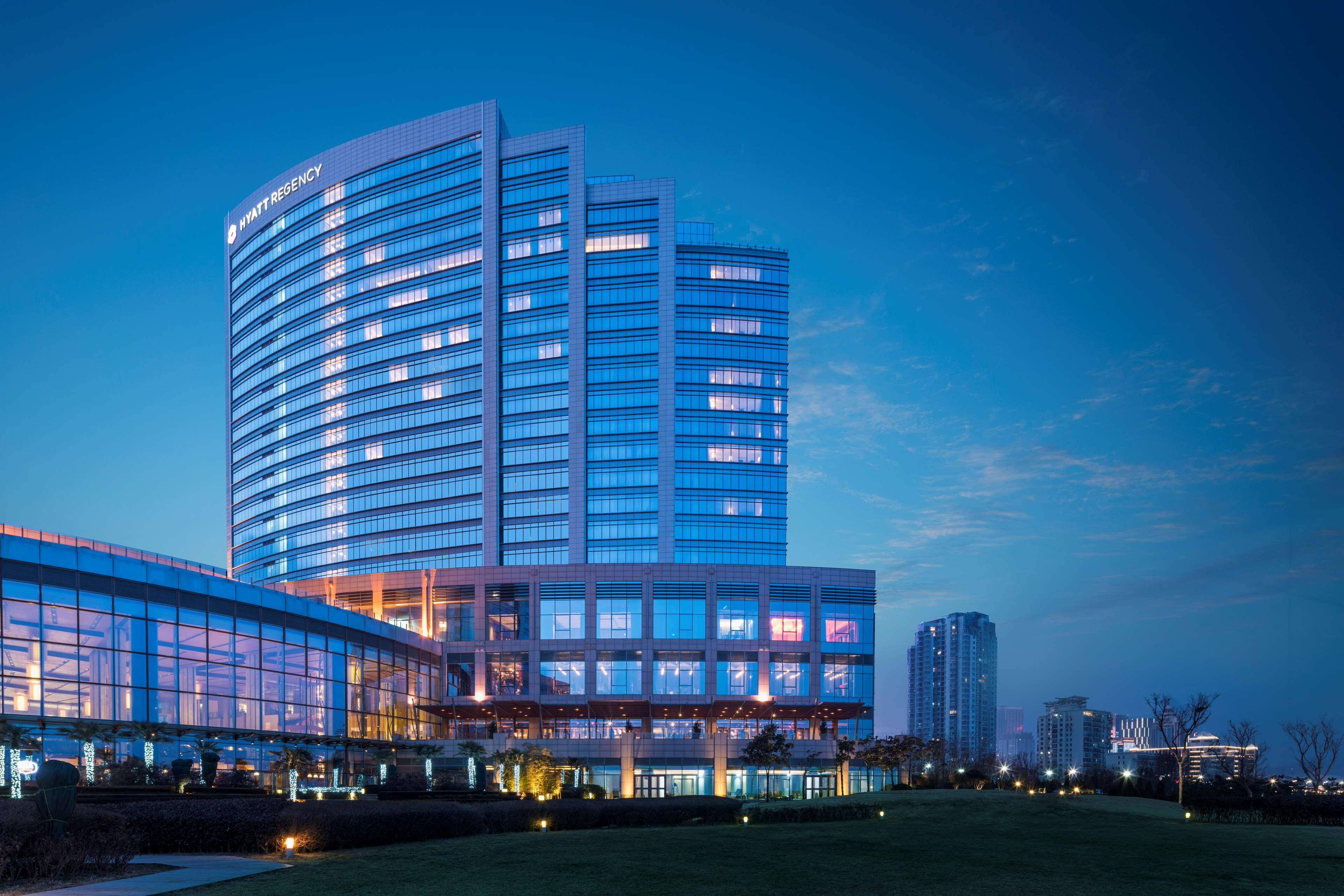 Hyatt Regency Qingdao Hotell Exteriör bild